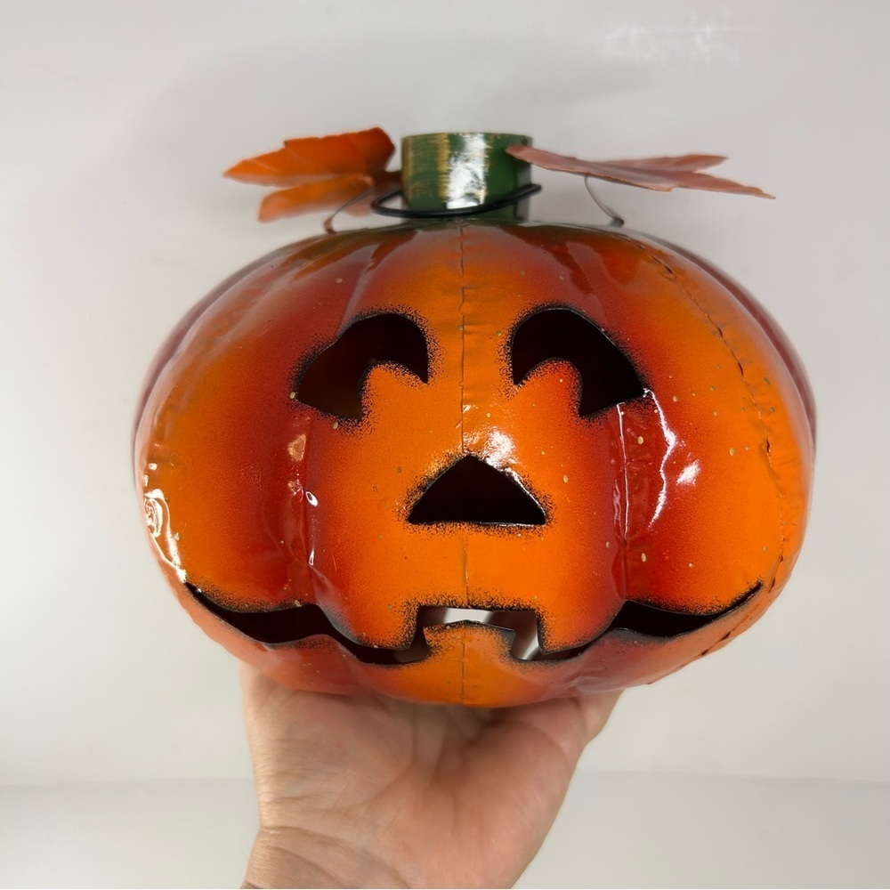 Metal Tin Art Jack-O-Lantern Pumpkin